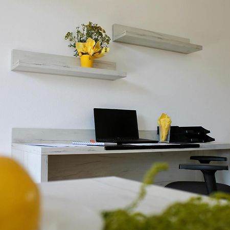 2 Zimmer Apartment Mit Bis Zu 4 Einzelbetten In Der Land Of Living 켈하임 외부 사진